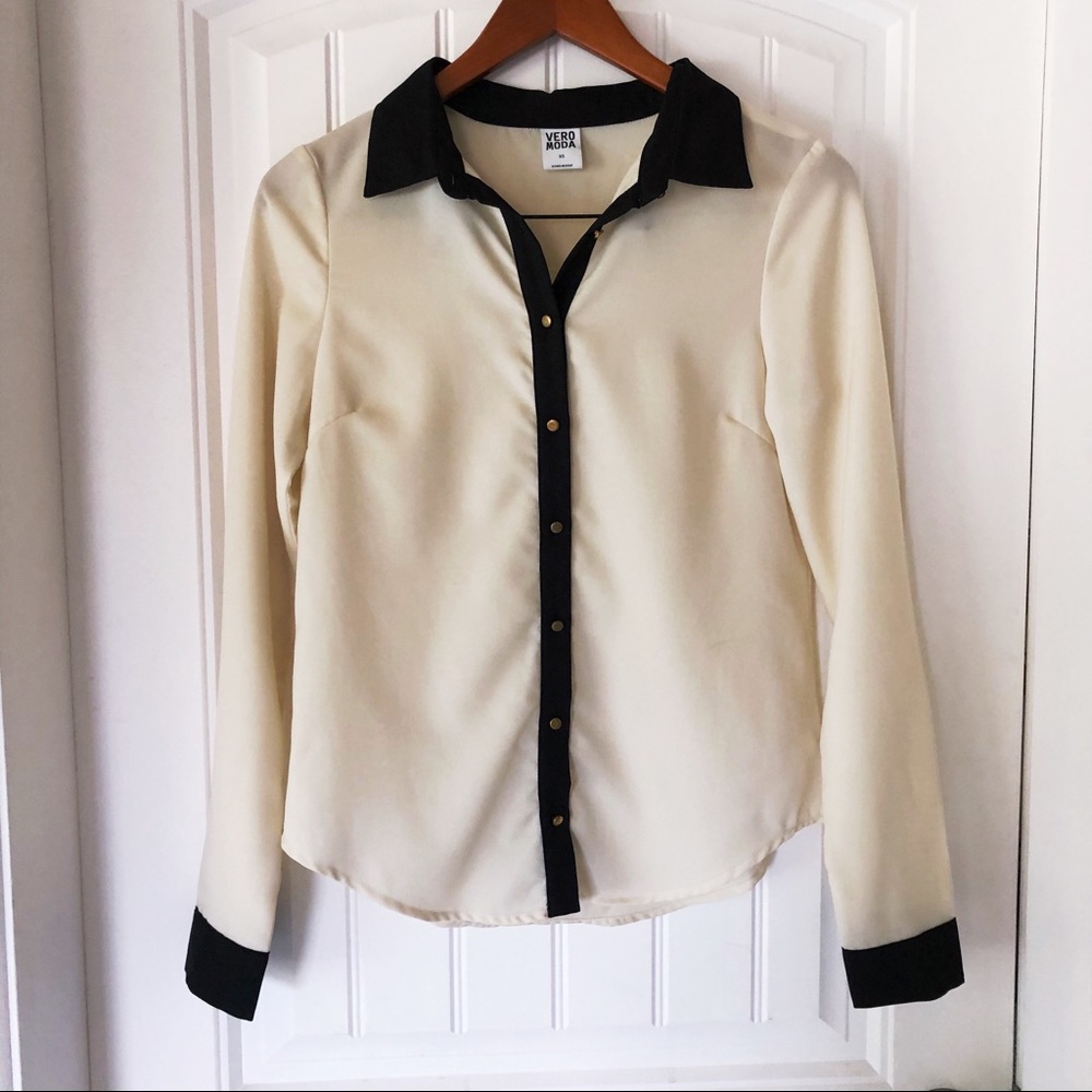 Vero Moda Cream and Black Contrast Collar Button-Up Blouse